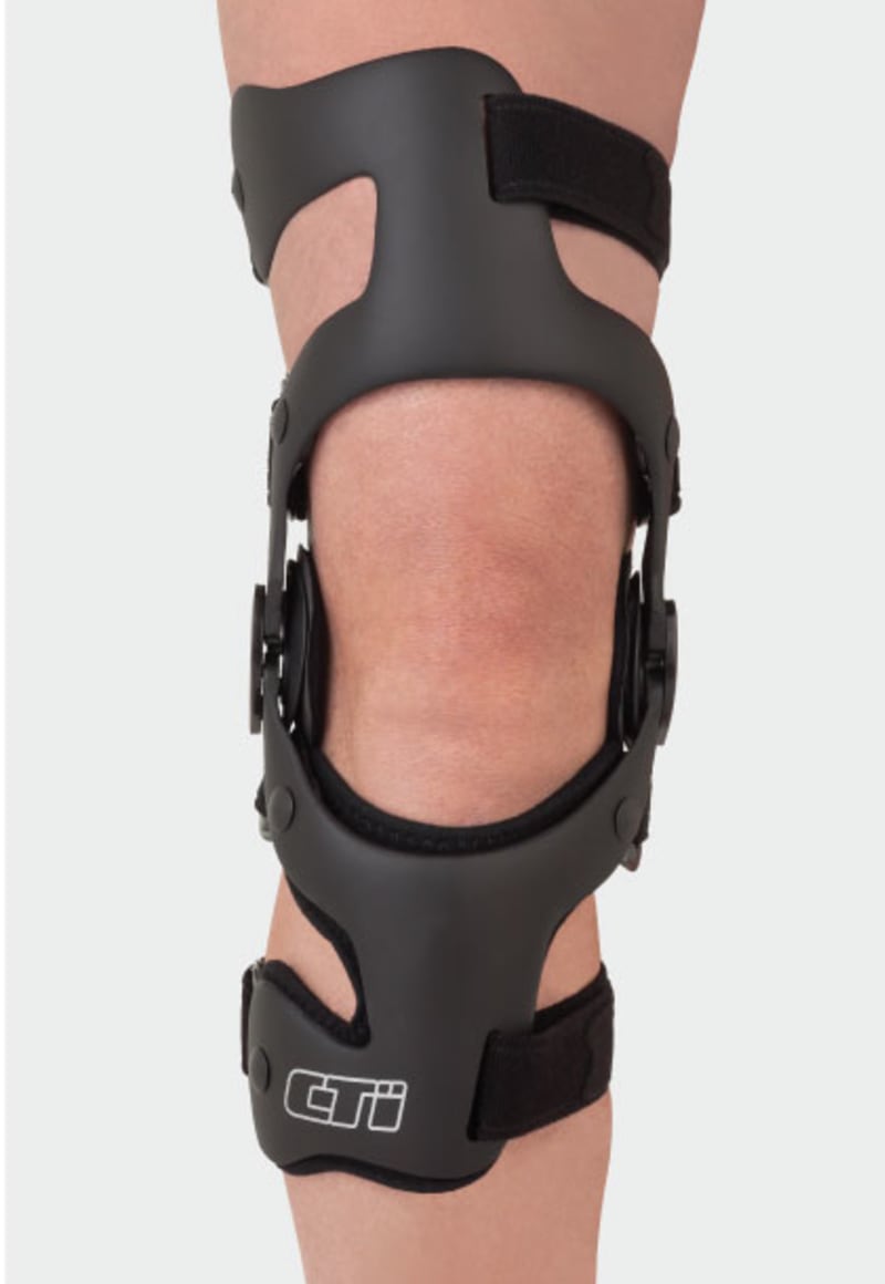 The CTi Knee Brace Carbon Fibre for Extreme Sports Össur