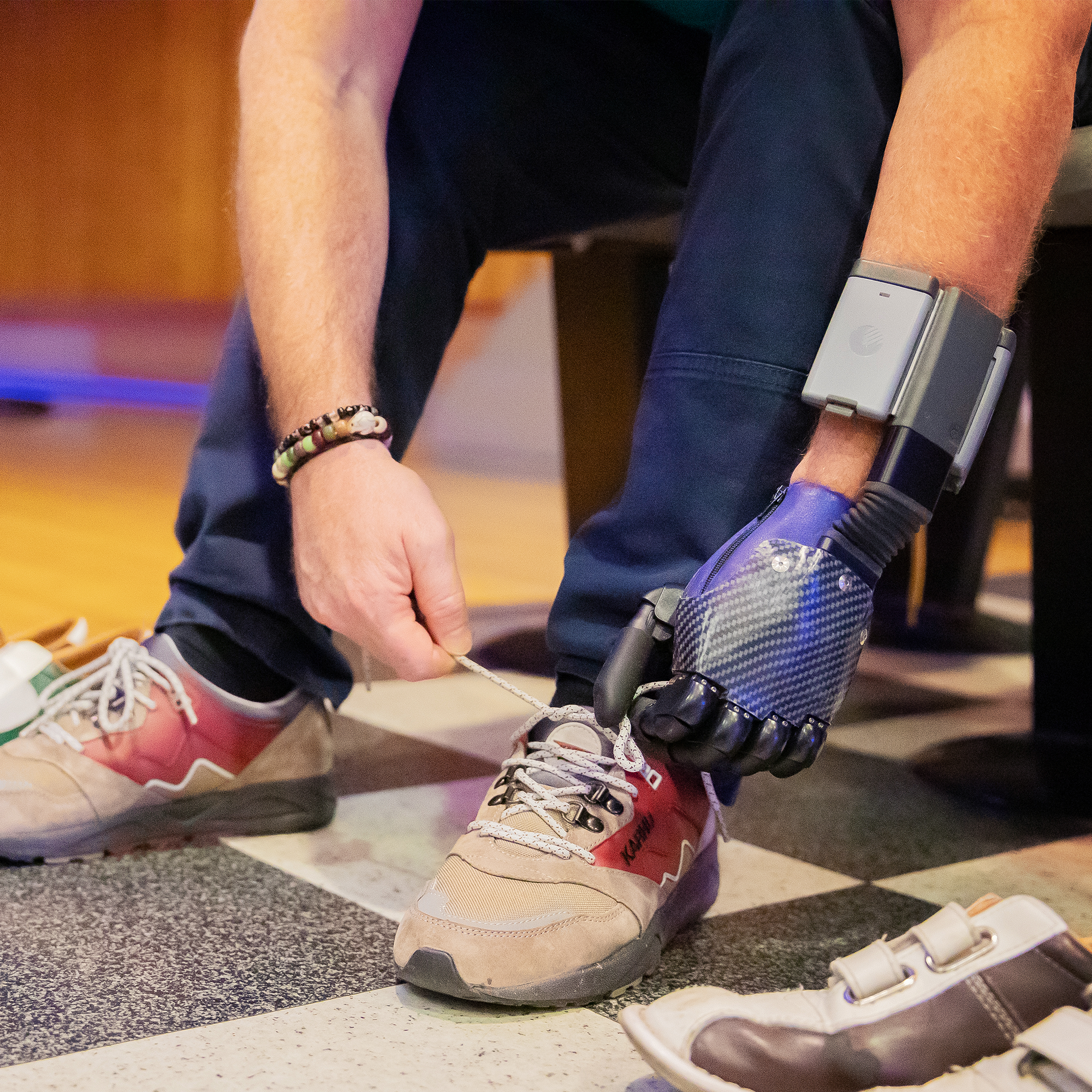 Body-powered partial hand prosthesis