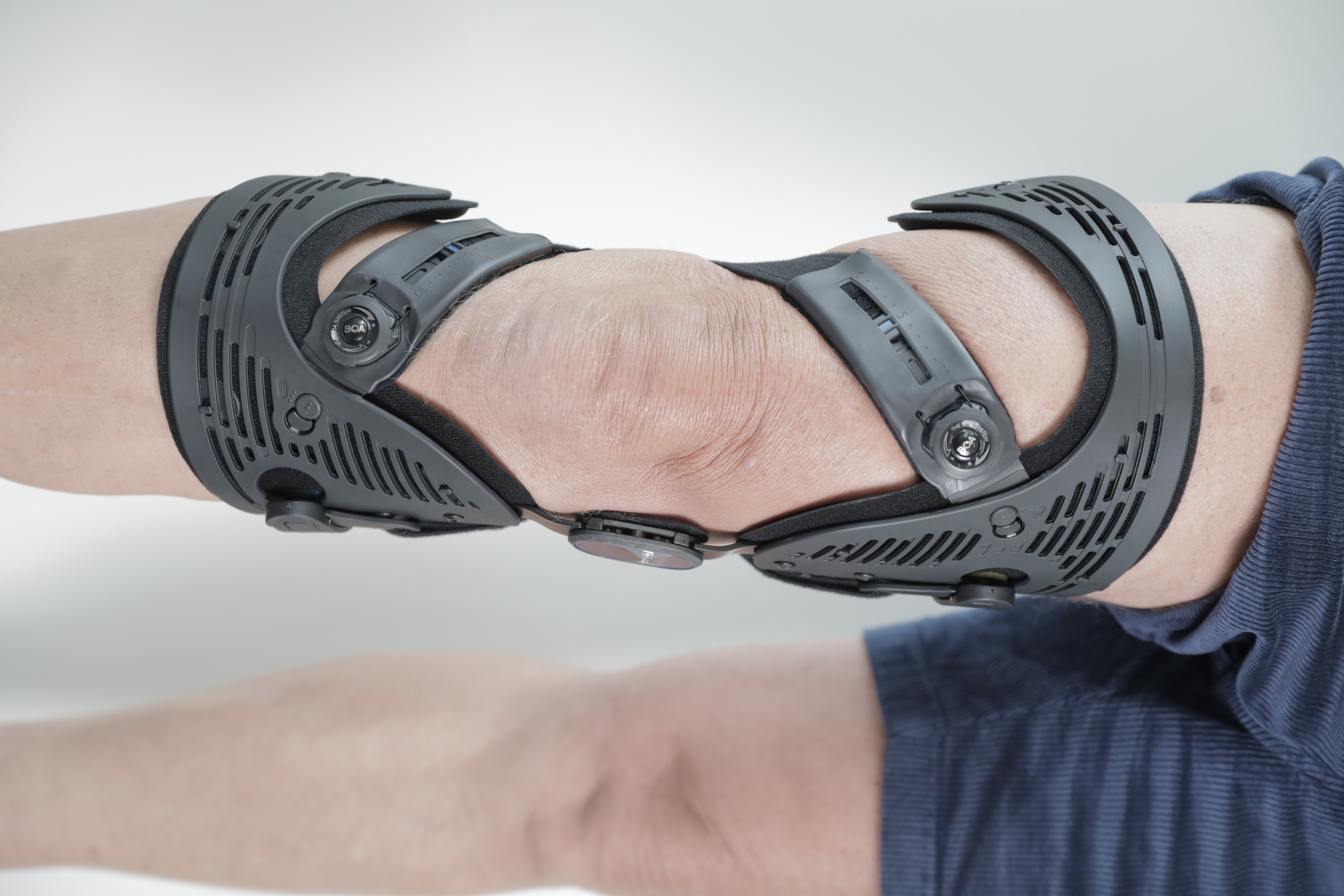Ossur Formfit - Pro Knee hinged OA brace - One Bracing